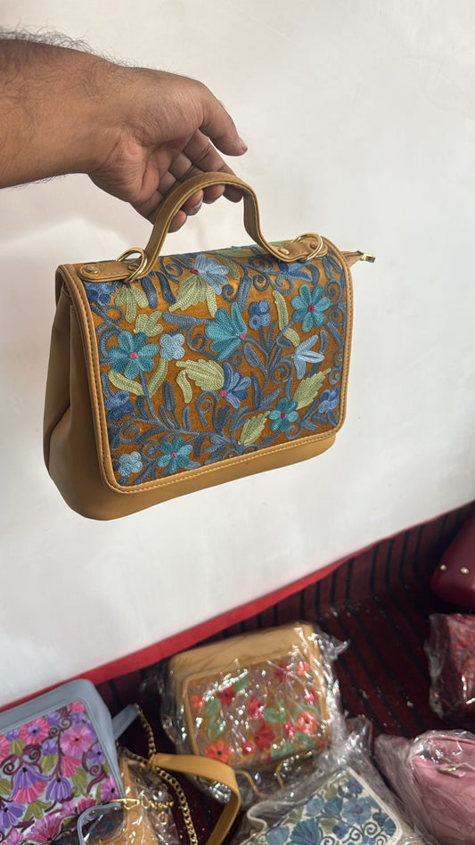 Hand/Shoulder bags