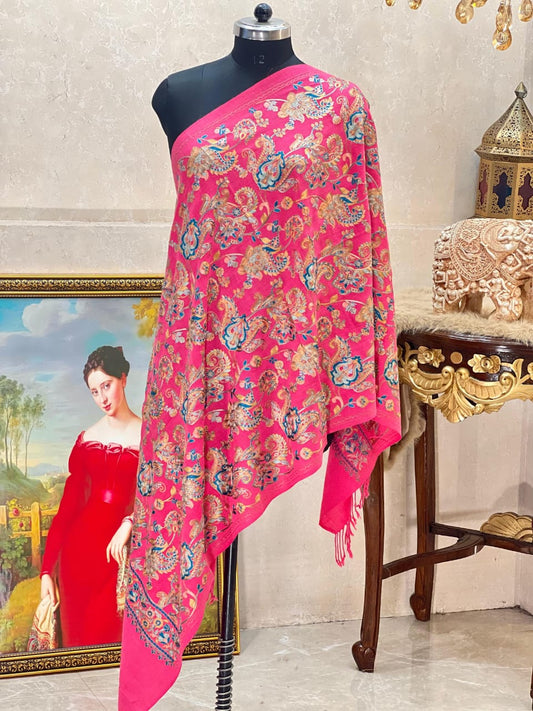 Semi-pashmina stoles